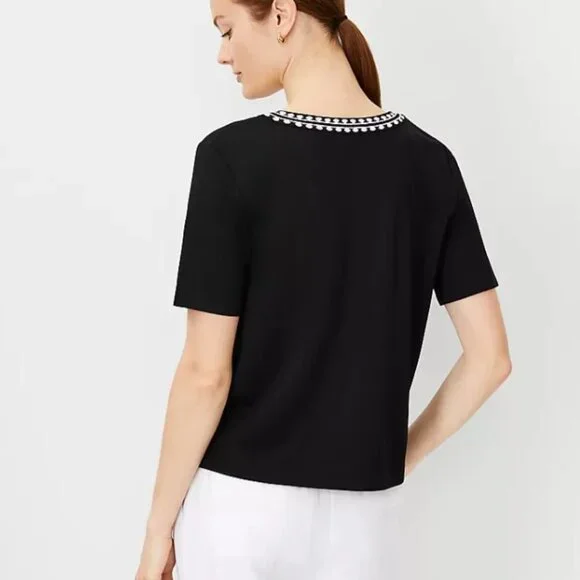 Ann Taylor, Embroidered Split Neck Top, Size Large, NWT - Picture 2 of 4